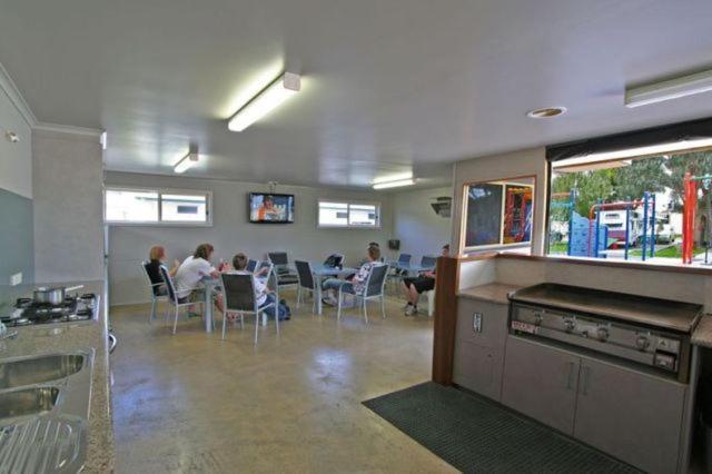 Apollo Bay Holiday Park Bagian luar foto